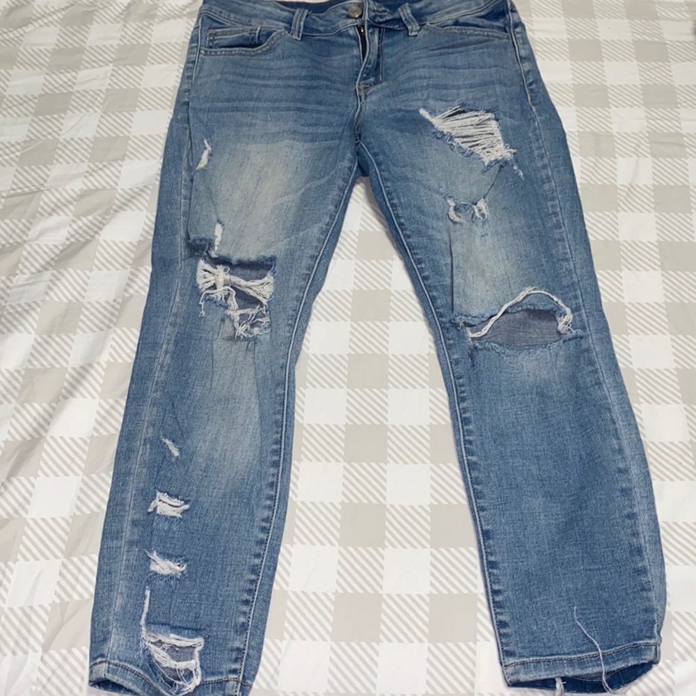 Size 6 skinny jeans,‎ cropped at ankle
